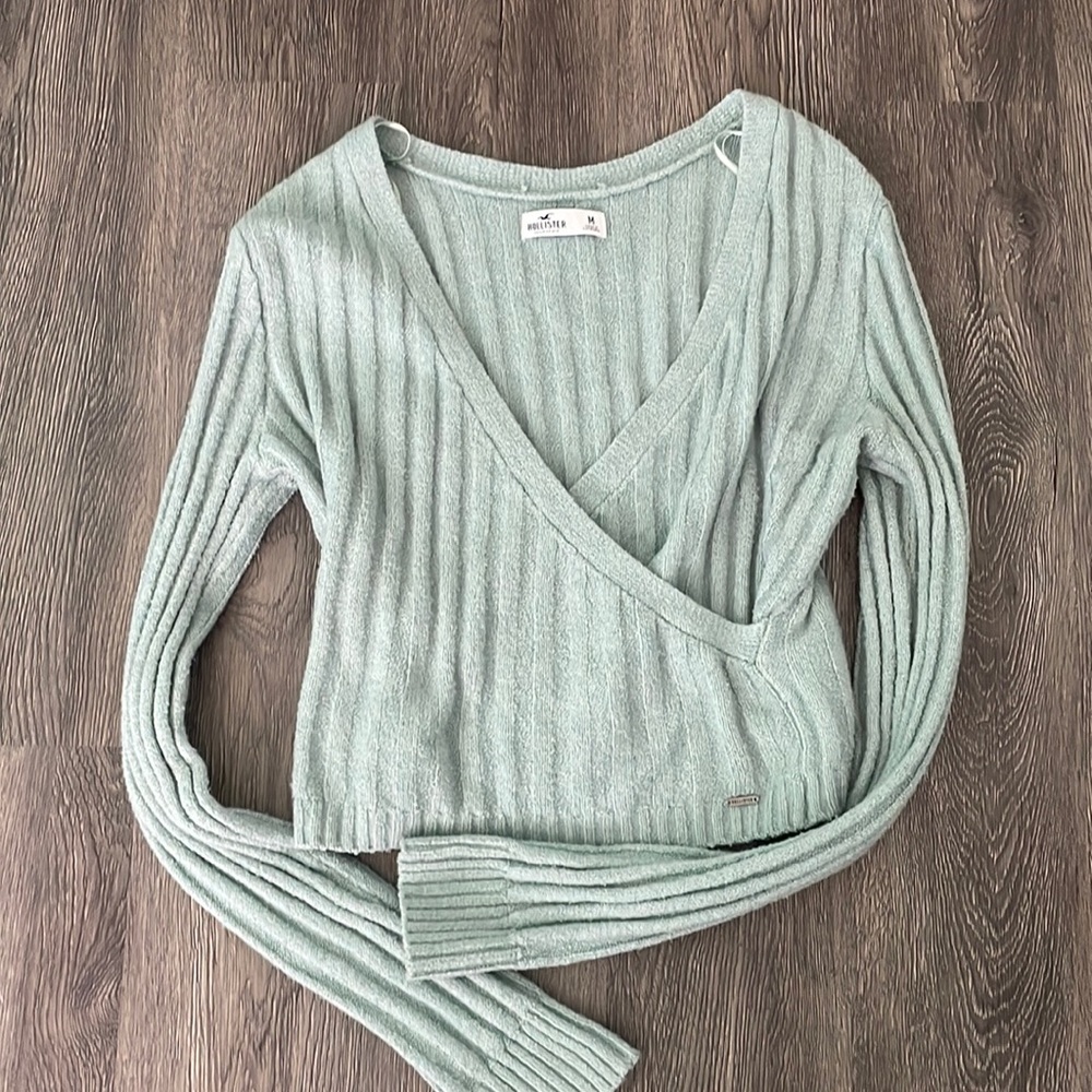 hollister long sleeve shirt size medium teal color